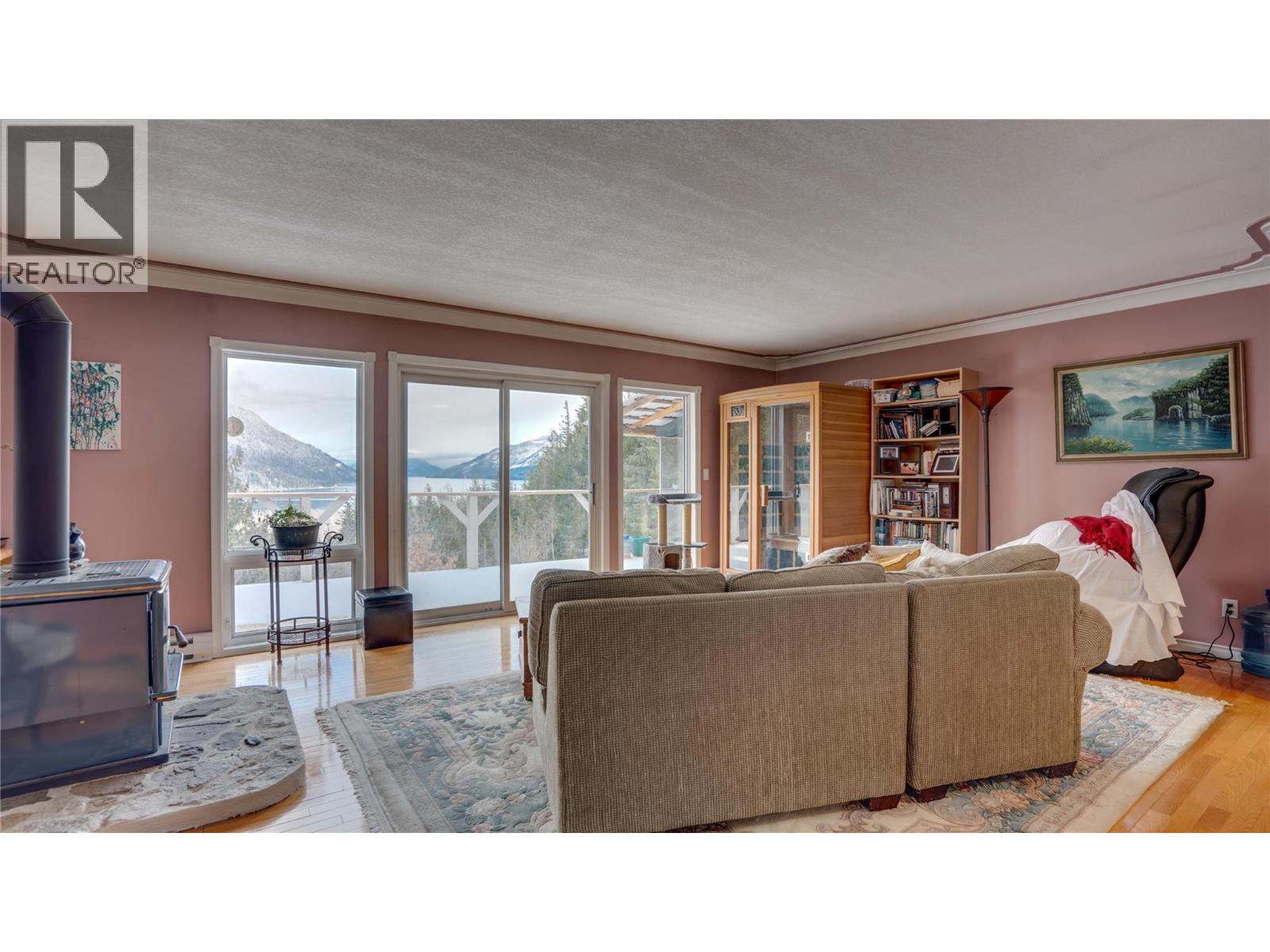 3215 Lumby Mabel Lake Road, Lumby, British Columbia  V0E 2G6 - Photo 24 - 10376987