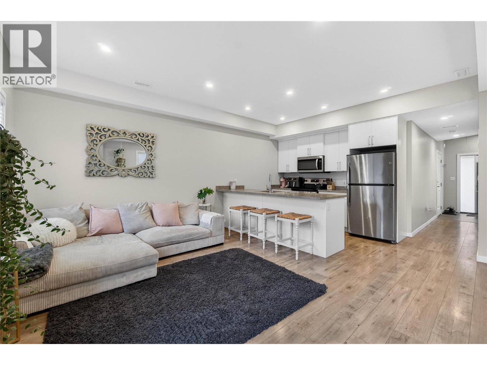 2081 11 Avenue Ne Unit# 12, Salmon Arm, British Columbia  V1E 0G1 - Photo 3 - 10376487