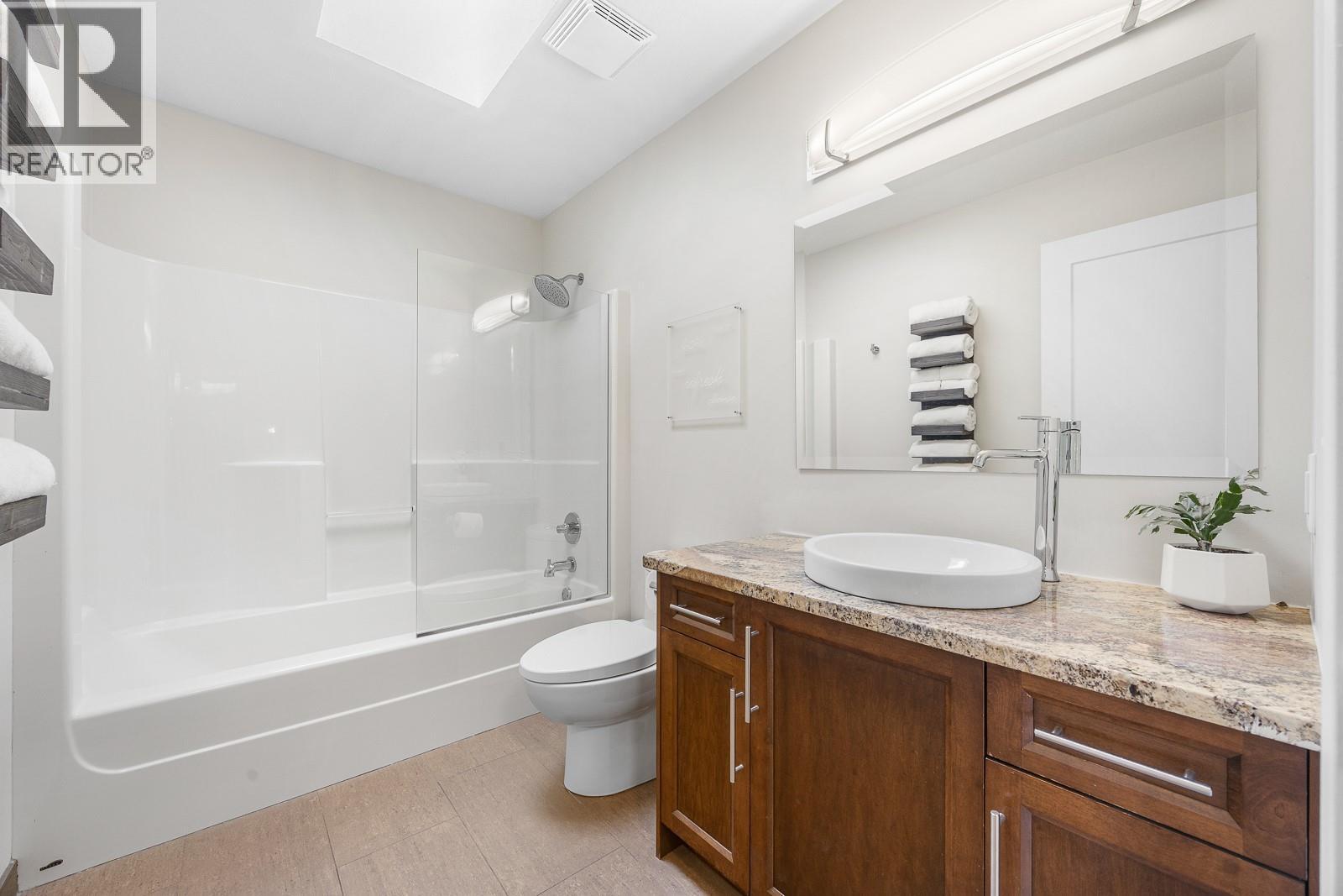 328 Woodpark Crescent, Kelowna, British Columbia  V1V 2L4 - Photo 16 - 10374954