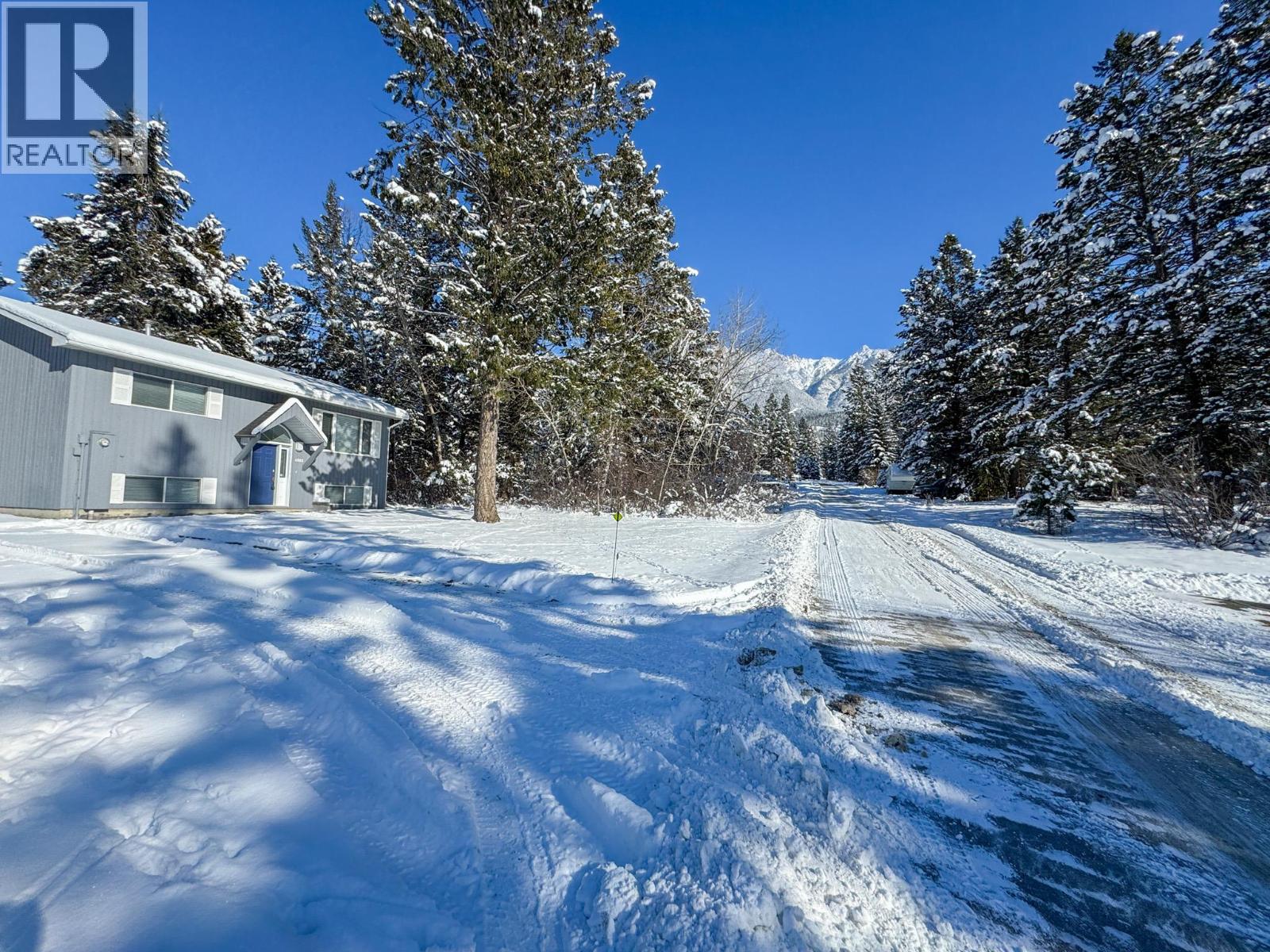 4885 Redwing Road, Fairmont Hot Springs, British Columbia  V0B 1L1 - Photo 4 - 10377006