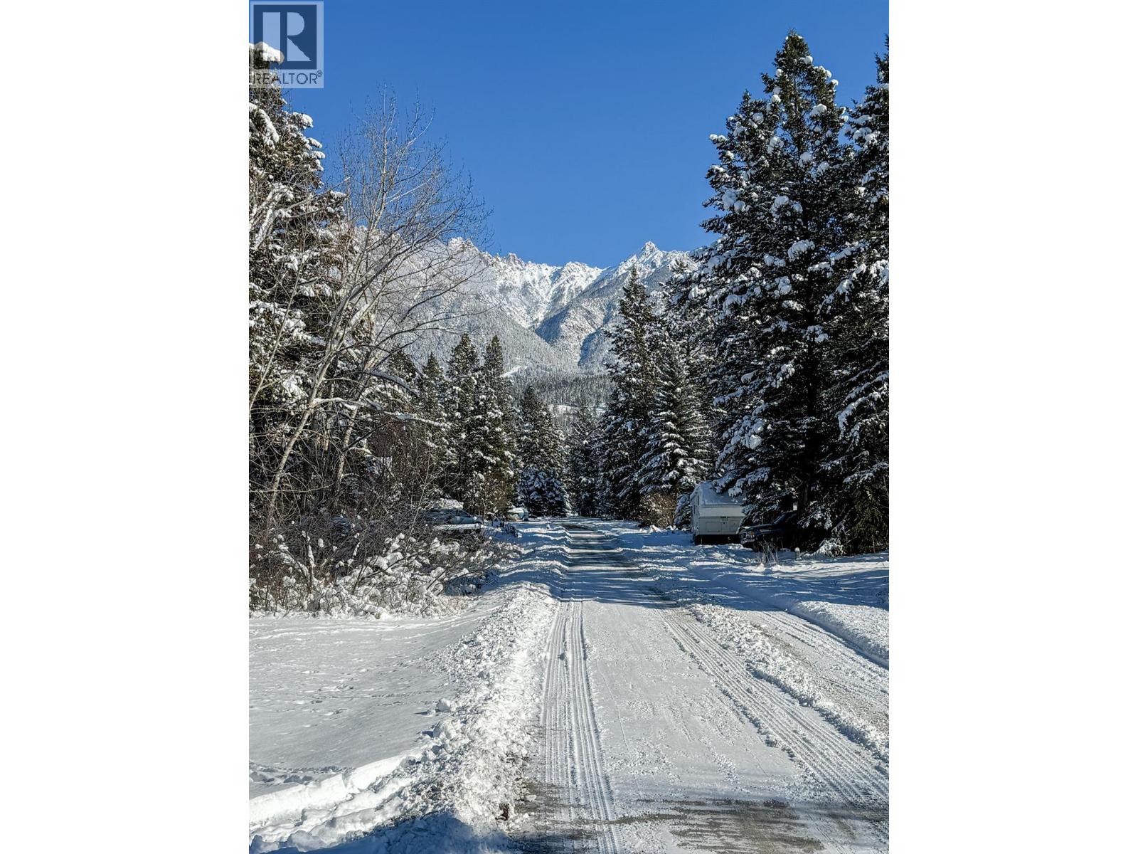 4885 Redwing Road, Fairmont Hot Springs, British Columbia  V0B 1L1 - Photo 5 - 10377006