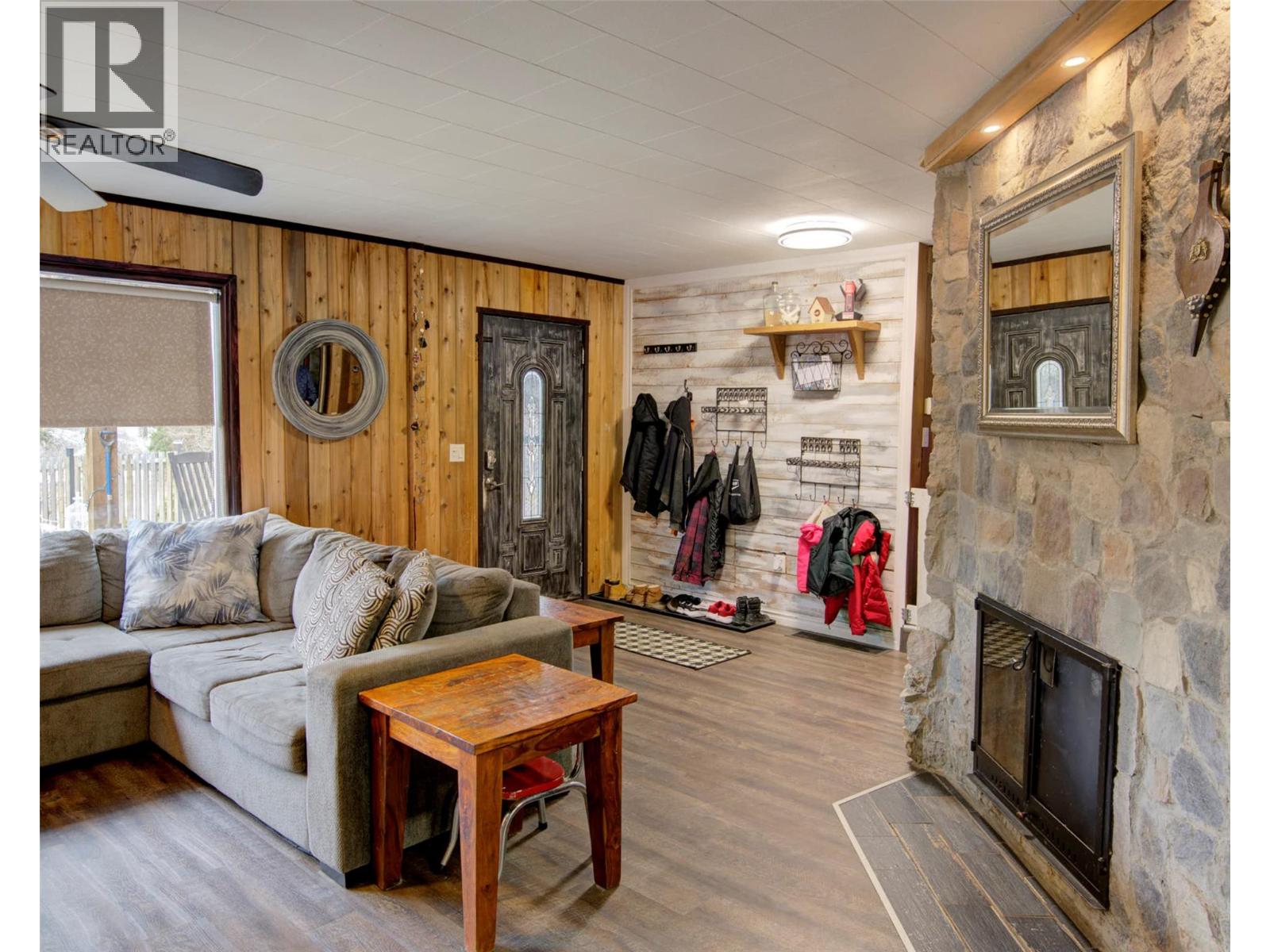 179 Springbend Road, Enderby, British Columbia  V0E 1V3 - Photo 3 - 10376993