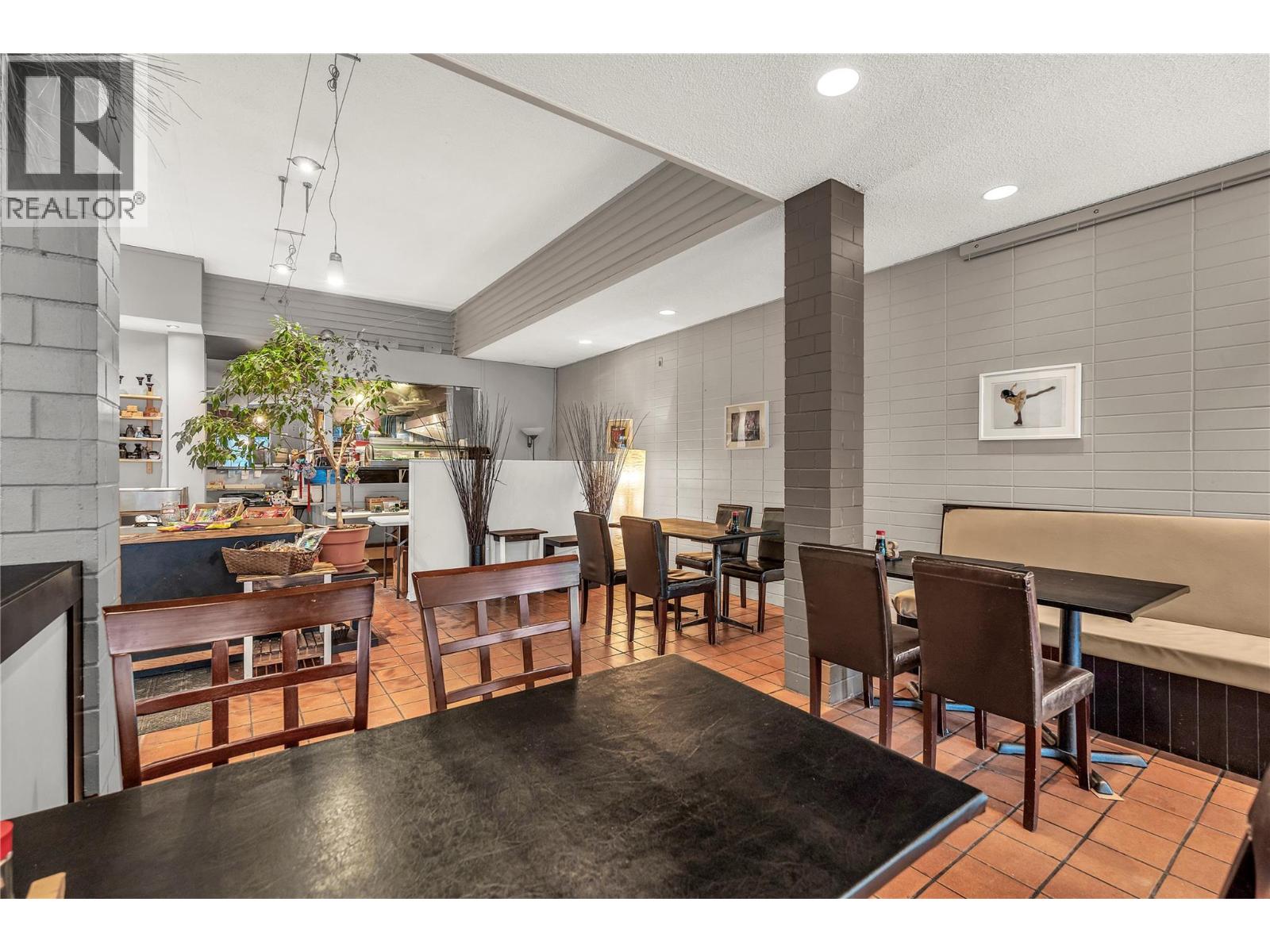 9917 Main Street, Summerland, British Columbia  V0H 1Z0 - Photo 11 - 10376898