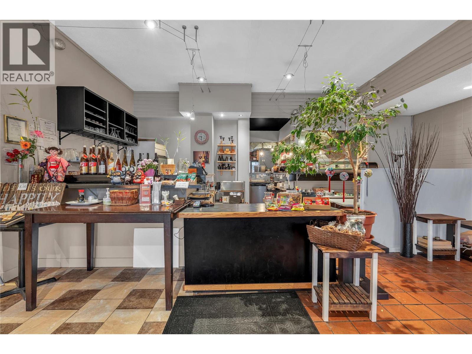 9917 Main Street, Summerland, British Columbia  V0H 1Z0 - Photo 5 - 10376898