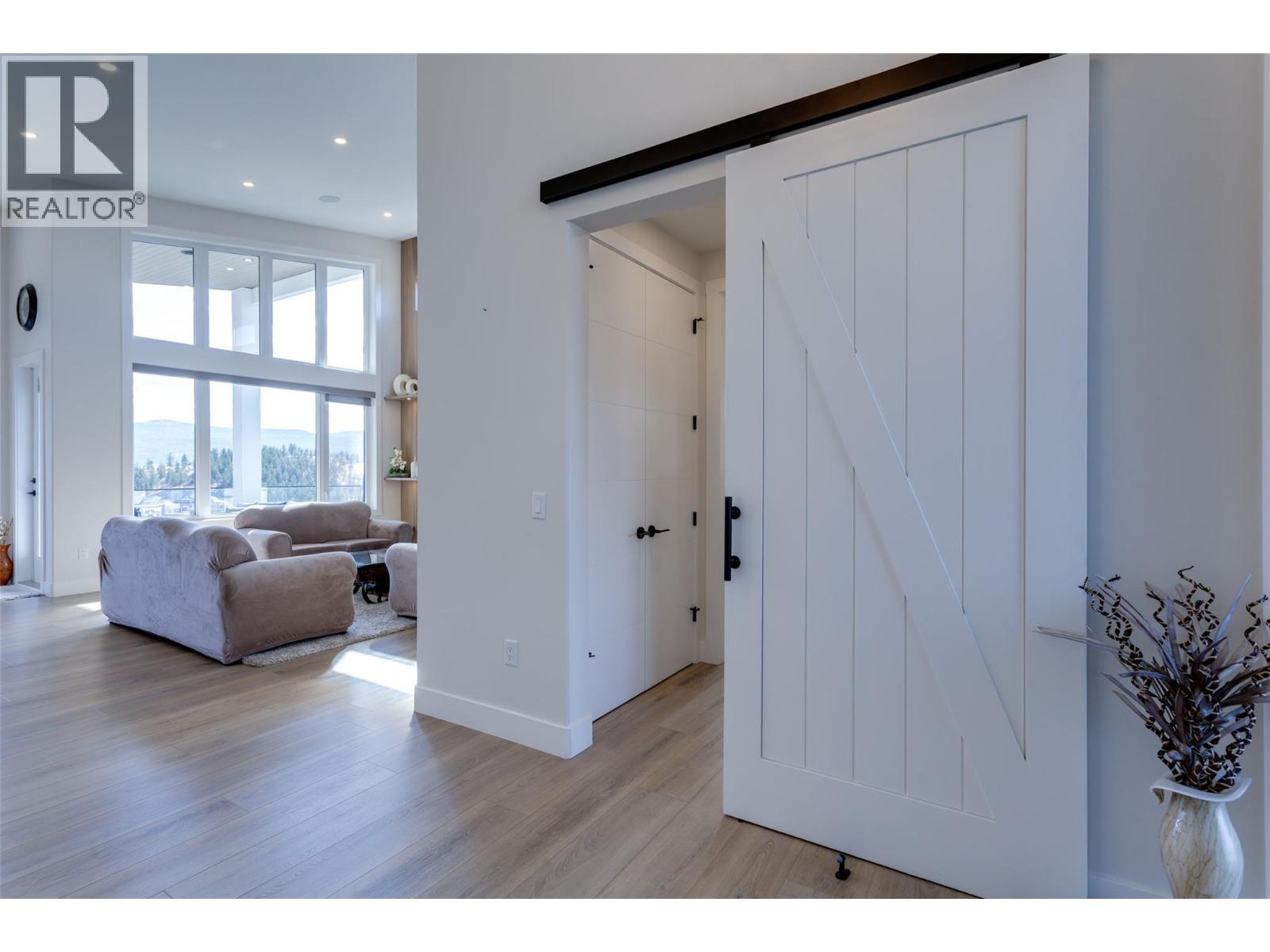 703 Carnoustie Drive, Kelowna, British Columbia  V1P 1V2 - Photo 13 - 10376120