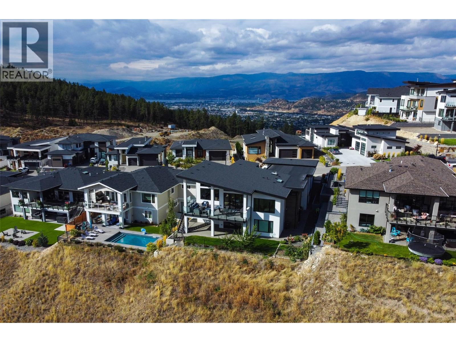703 Carnoustie Drive, Kelowna, British Columbia  V1P 1V2 - Photo 4 - 10376120