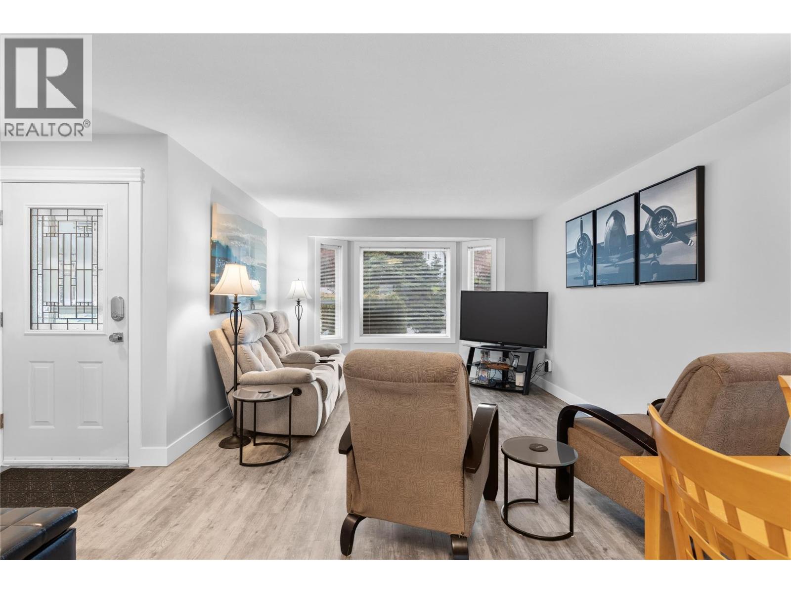 6427 Spencer Road, Kelowna, British Columbia  V1X 7T6 - Photo 10 - 10376951