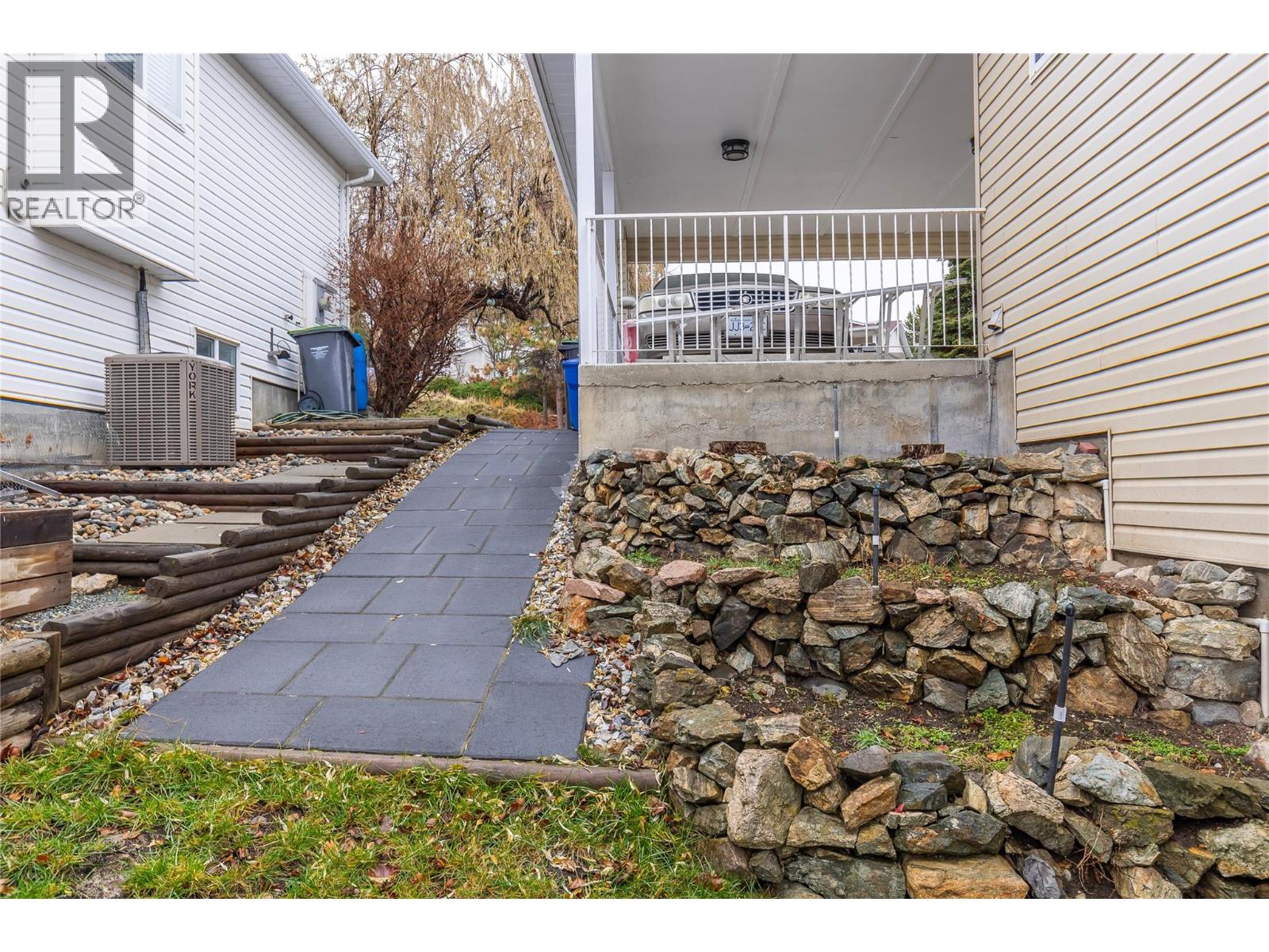 6427 Spencer Road, Kelowna, British Columbia  V1X 7T6 - Photo 62 - 10376951