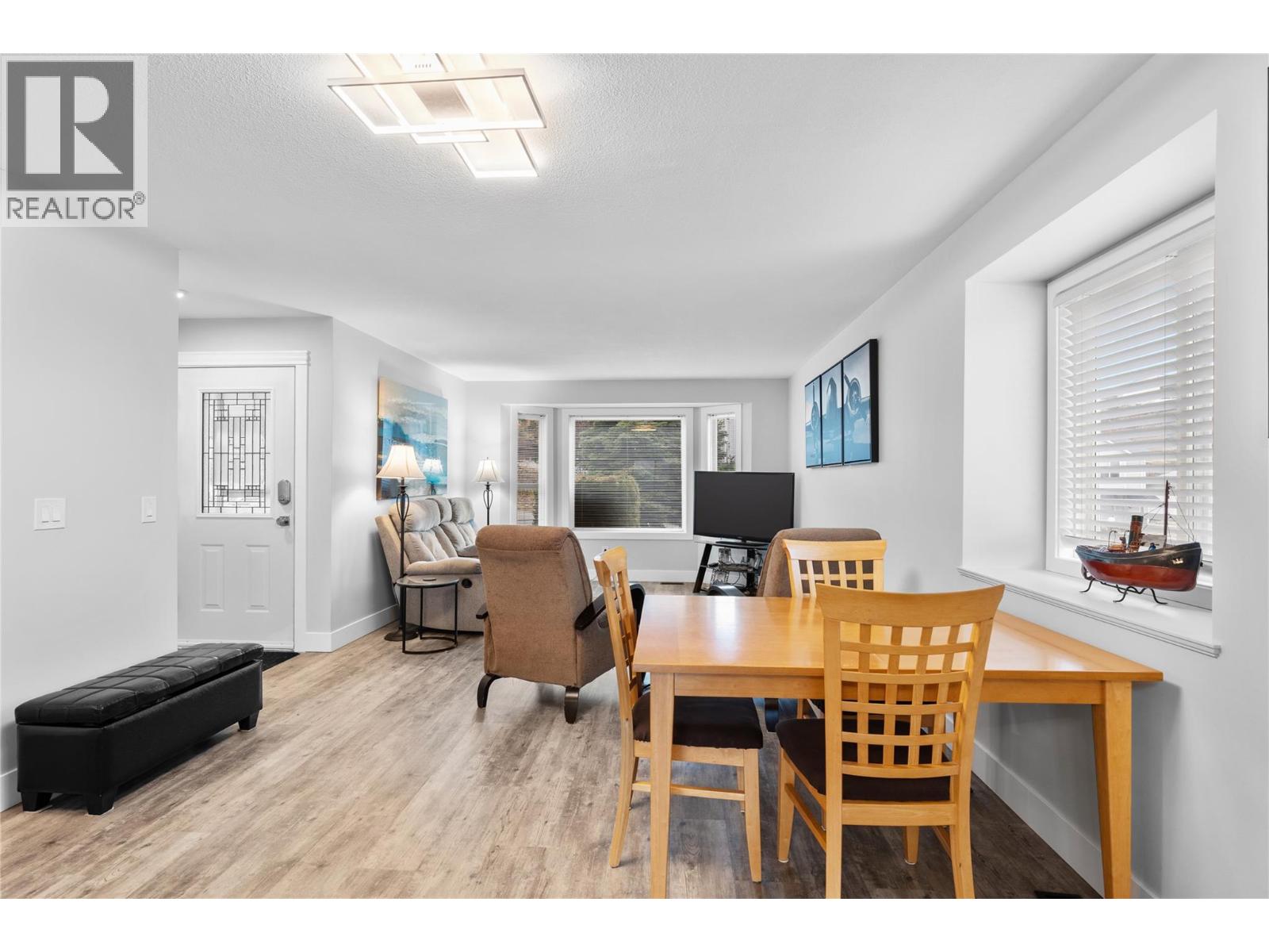 6427 Spencer Road, Kelowna, British Columbia  V1X 7T6 - Photo 9 - 10376951