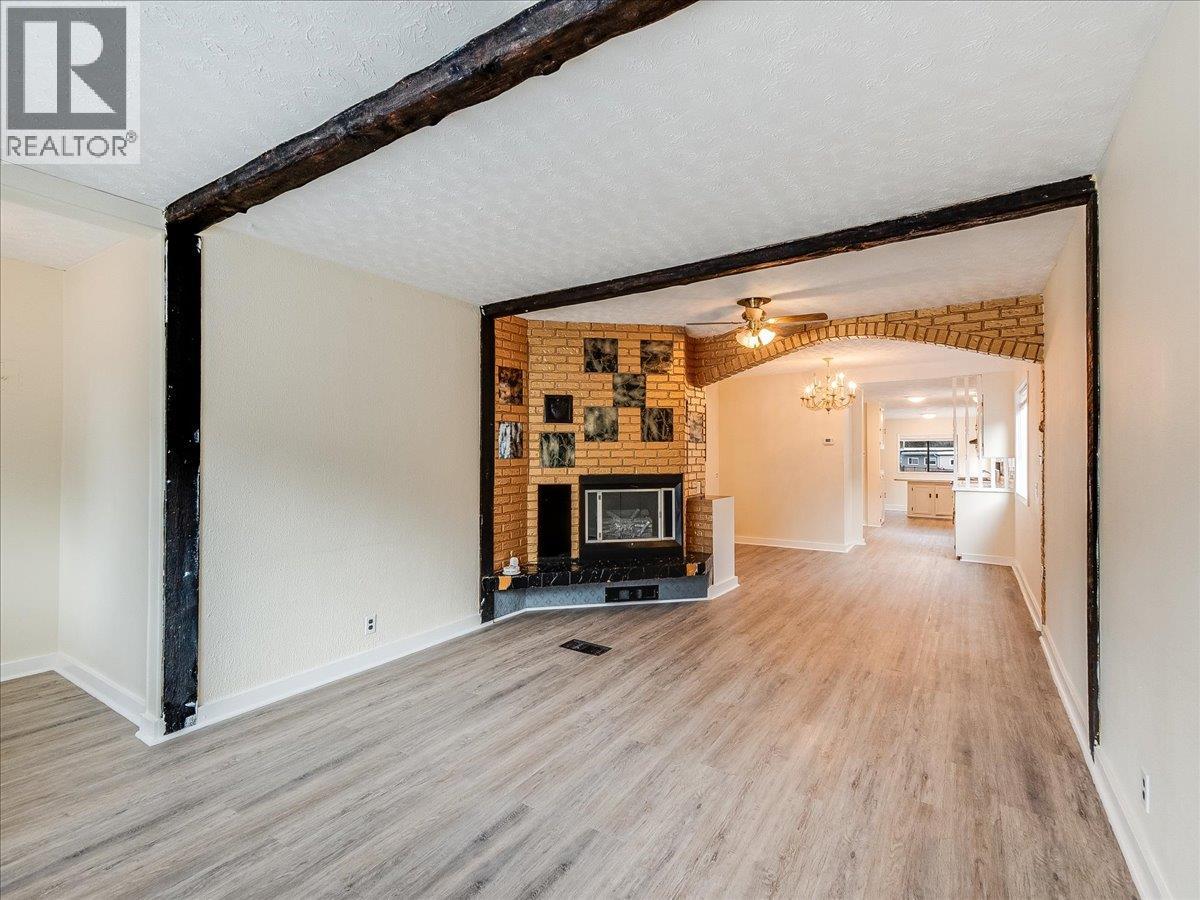 1867 Fifth Avenue, Trail, British Columbia  V1R 2G1 - Photo 15 - 10376905