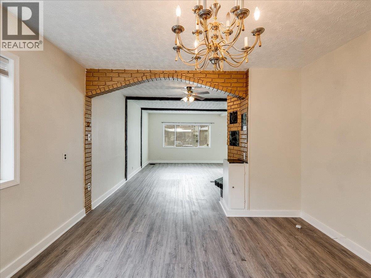 1867 Fifth Avenue, Trail, British Columbia  V1R 2G1 - Photo 18 - 10376905