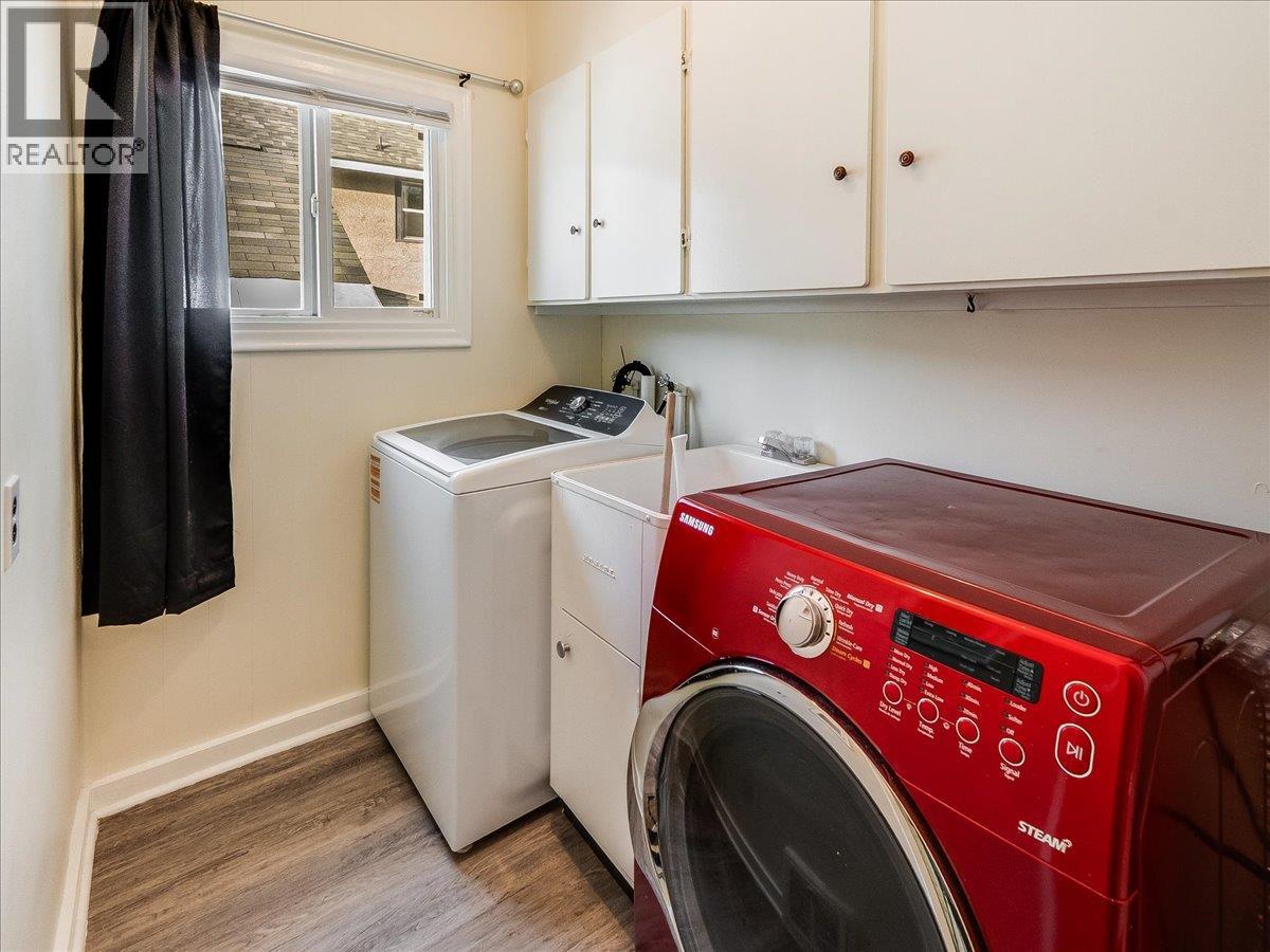 1867 Fifth Avenue, Trail, British Columbia  V1R 2G1 - Photo 23 - 10376905