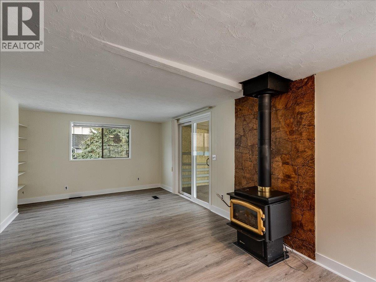 1867 Fifth Avenue, Trail, British Columbia  V1R 2G1 - Photo 35 - 10376905