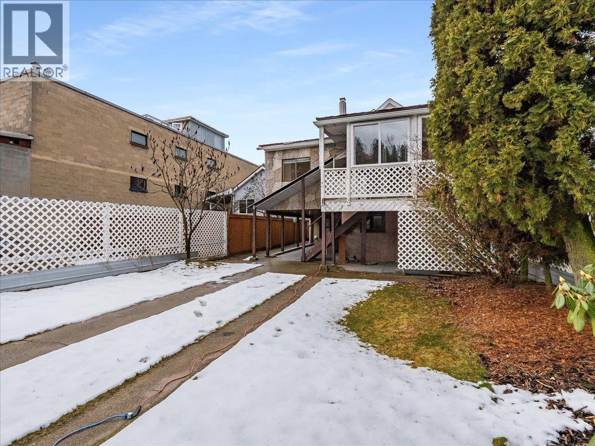 1867 Fifth Avenue, Trail, British Columbia  V1R 2G1 - Photo 5 - 10376905