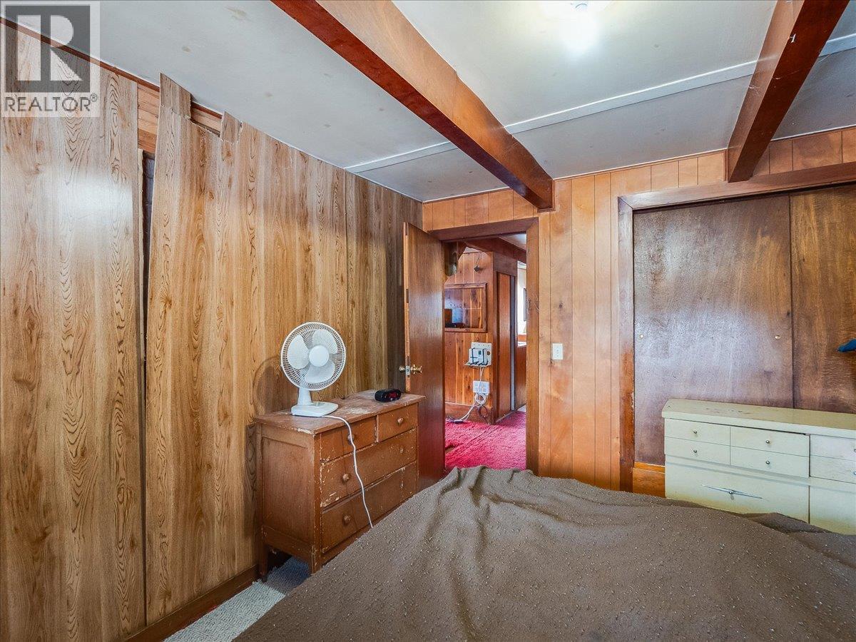 2962 Charleston Avenue, Castlegar, British Columbia  V1N 4V3 - Photo 15 - 10376932