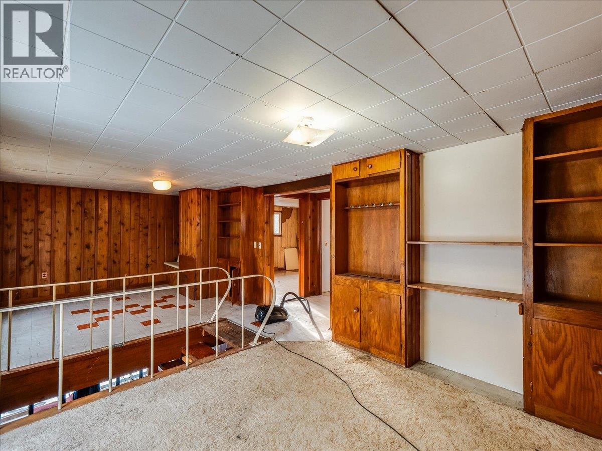 2962 Charleston Avenue, Castlegar, British Columbia  V1N 4V3 - Photo 19 - 10376932