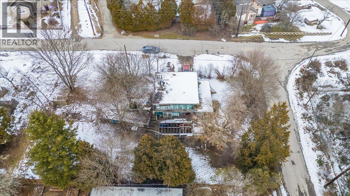 2962 Charleston Avenue, Castlegar, British Columbia  V1N 4V3 - Photo 36 - 10376932