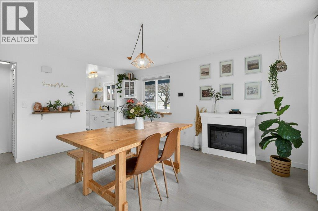 2814 Caen Road, Sorrento, British Columbia  V0E 2W0 - Photo 15 - 10376956