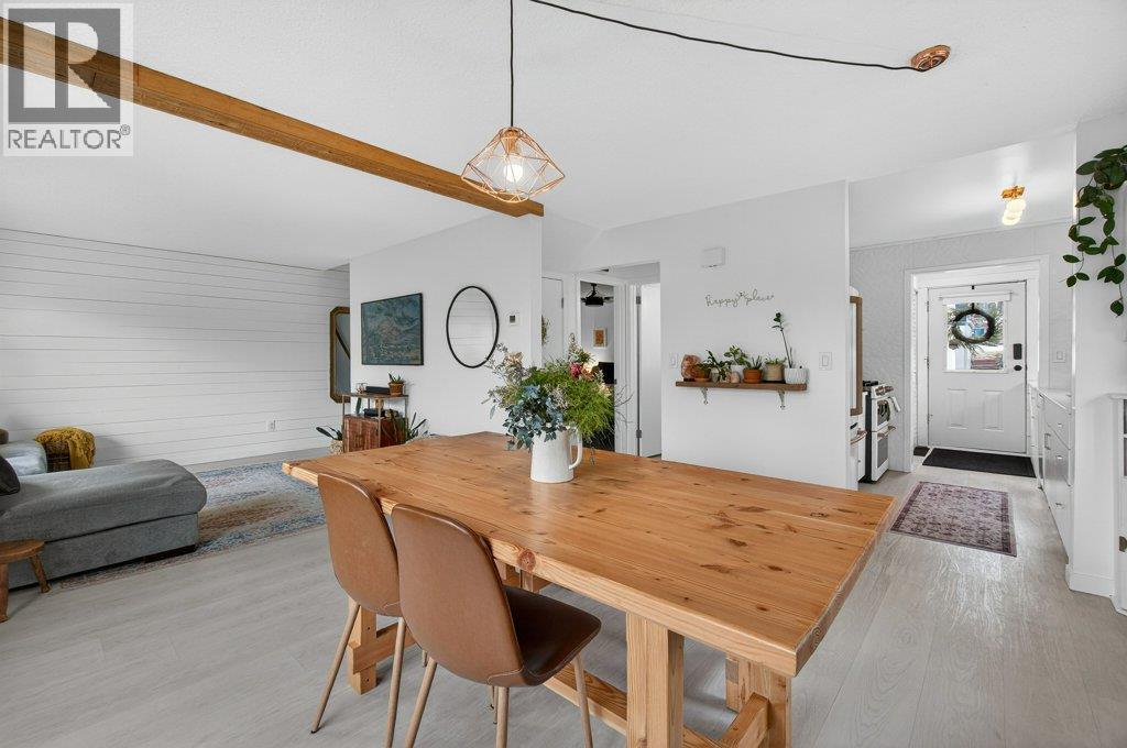 2814 Caen Road, Sorrento, British Columbia  V0E 2W0 - Photo 16 - 10376956