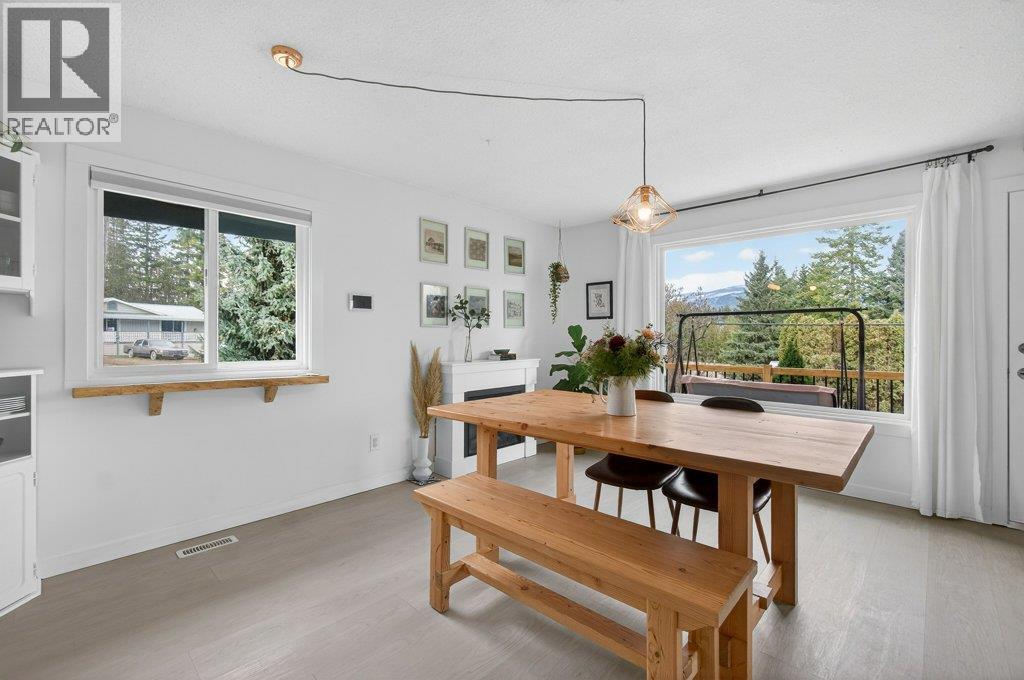 2814 Caen Road, Sorrento, British Columbia  V0E 2W0 - Photo 17 - 10376956