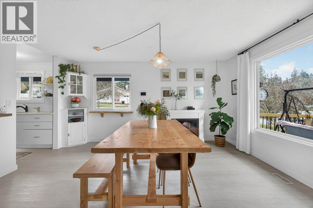 2814 Caen Road, Sorrento, British Columbia  V0E 2W0 - Photo 18 - 10376956