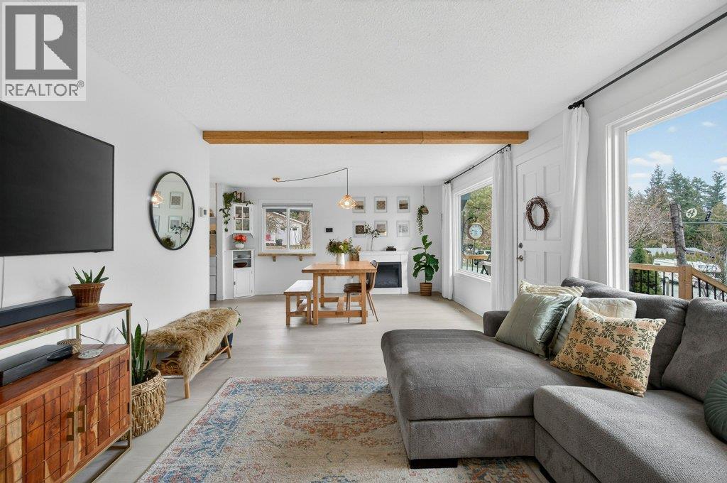 2814 Caen Road, Sorrento, British Columbia  V0E 2W0 - Photo 19 - 10376956