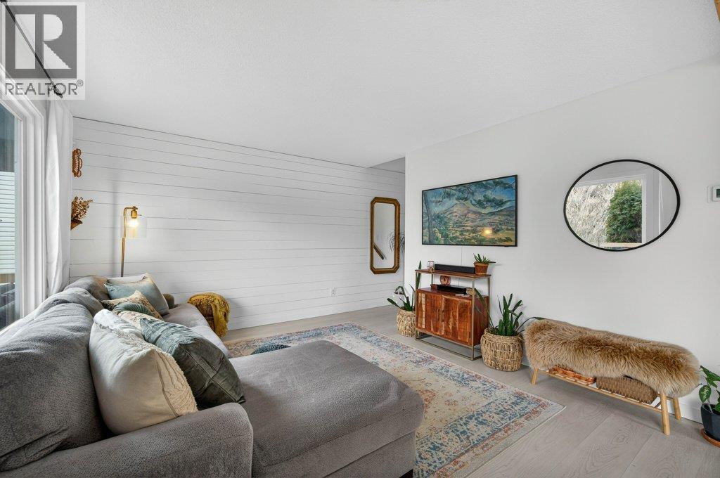 2814 Caen Road, Sorrento, British Columbia  V0E 2W0 - Photo 21 - 10376956