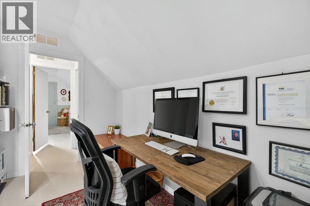 2814 Caen Road, Sorrento, British Columbia  V0E 2W0 - Photo 39 - 10376956