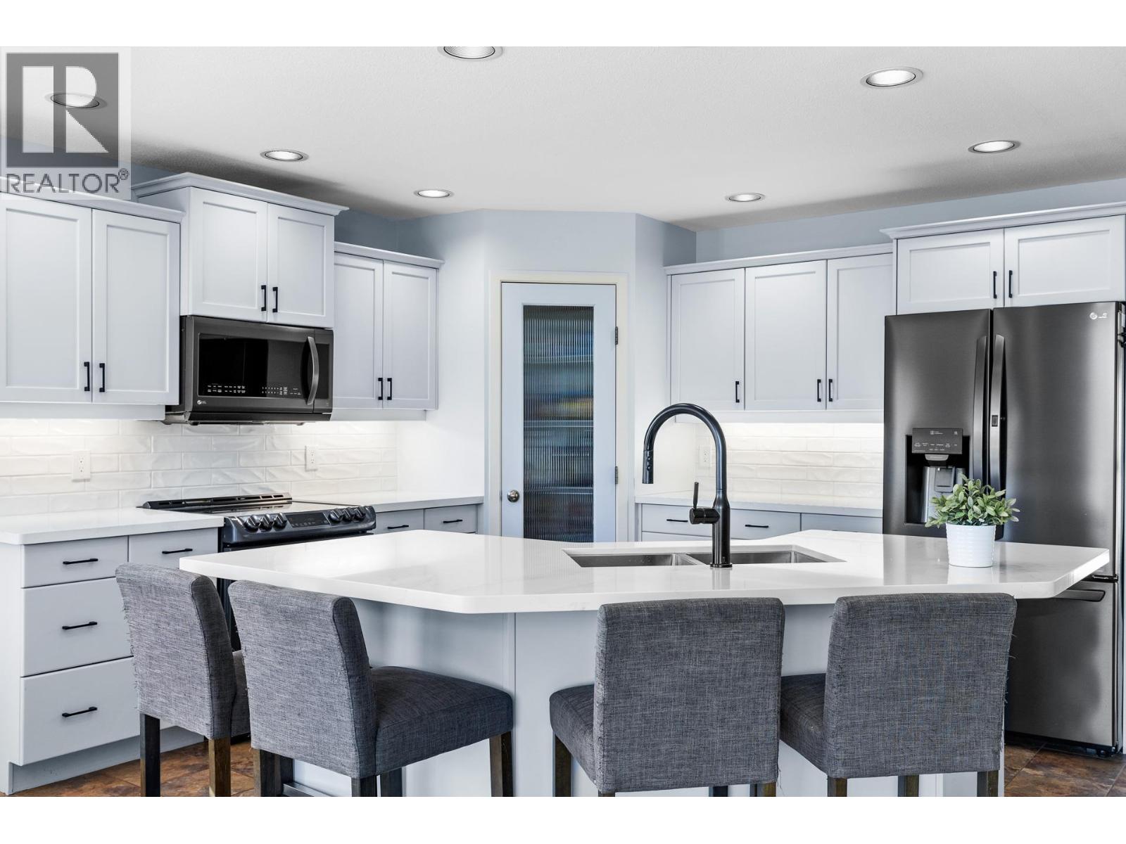 2089 Rose Tree Road, West Kelowna, British Columbia  V1Z 4A7 - Photo 3 - 10376907