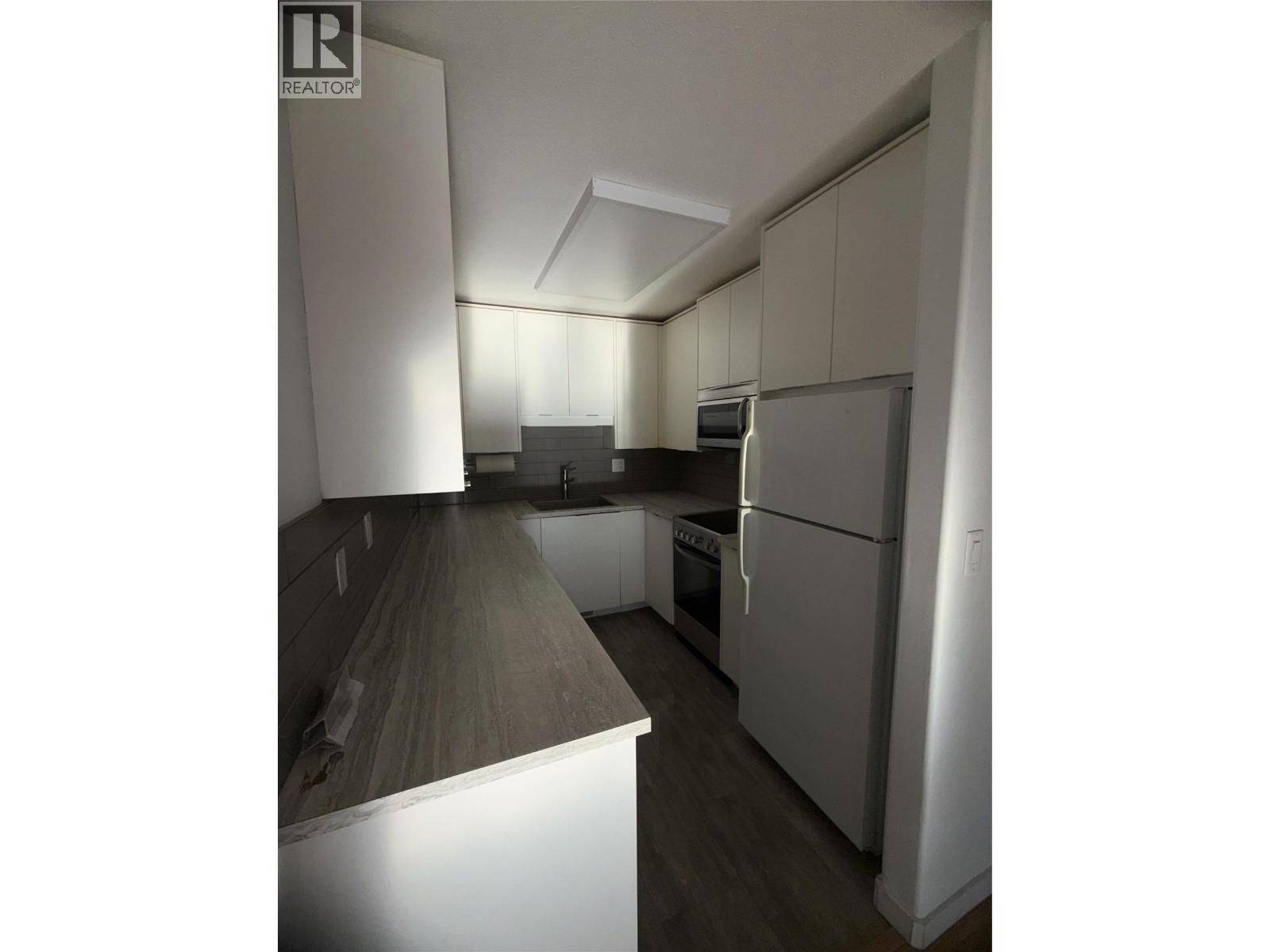 3155 Gordon Drive Unit# 207, Kelowna, British Columbia  V1W 3N5 - Photo 17 - 10376562