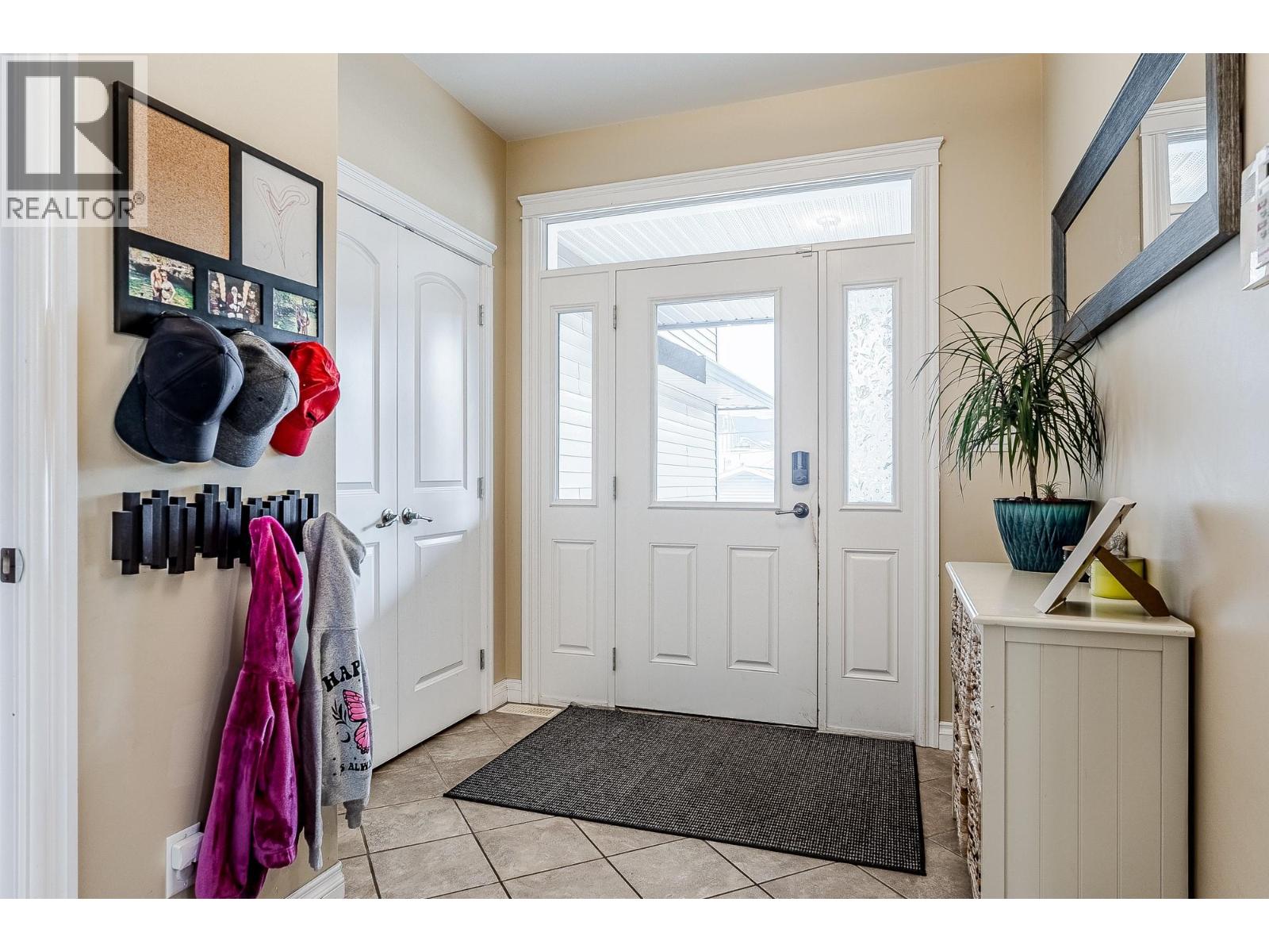 2240 Jackson Avenue, Merritt, British Columbia  V1K 1B8 - Photo 25 - 10377021