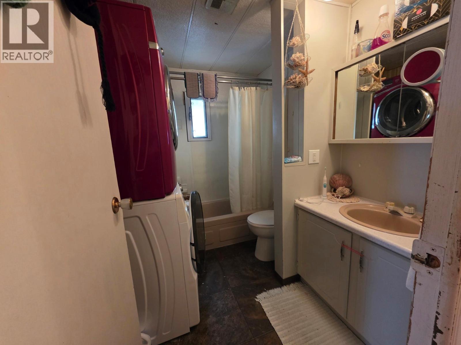 4300 Victoria Avenue E, Grand Forks, British Columbia  V0H 1H5 - Photo 15 - 10377044