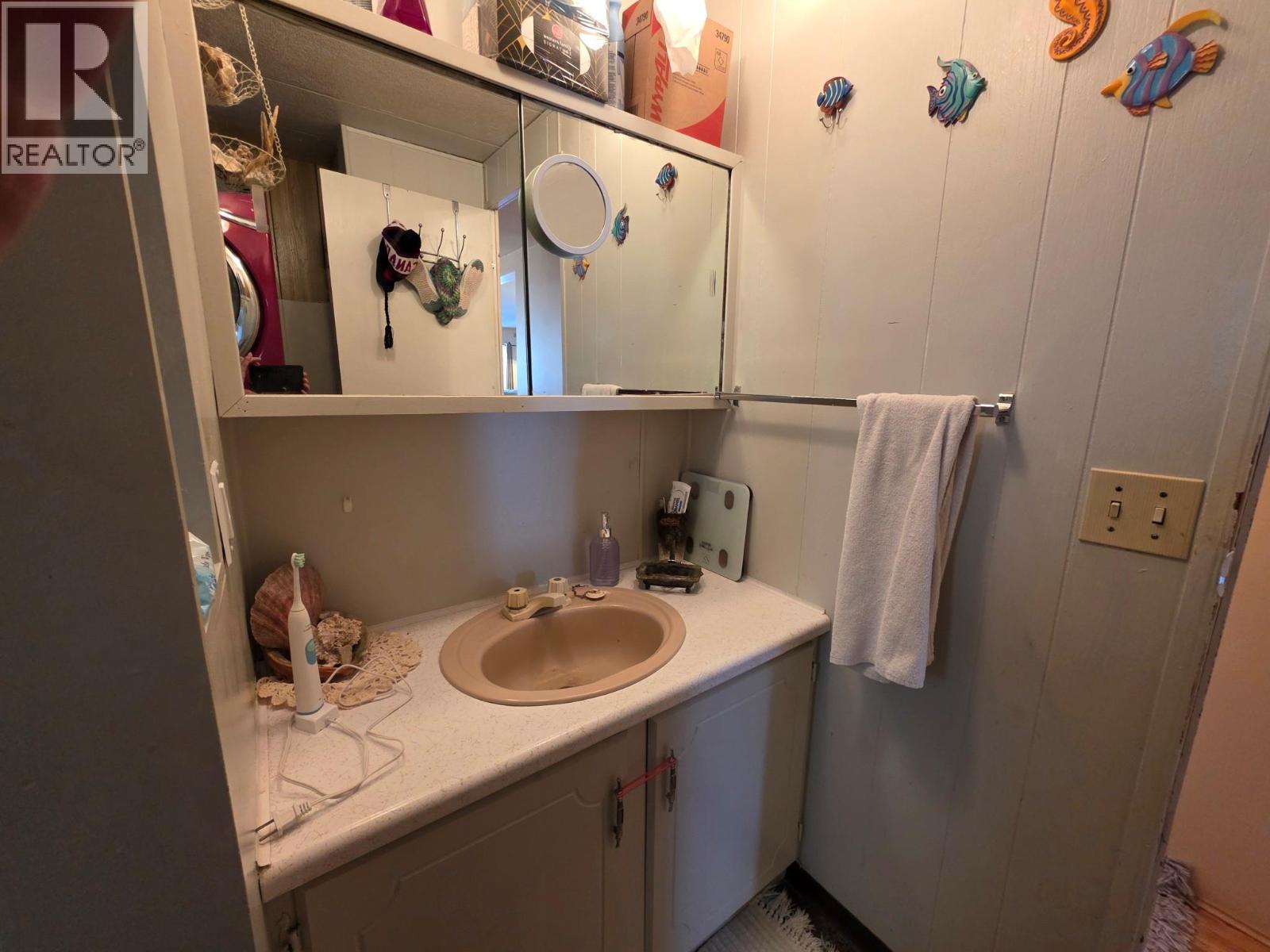 4300 Victoria Avenue E, Grand Forks, British Columbia  V0H 1H5 - Photo 17 - 10377044