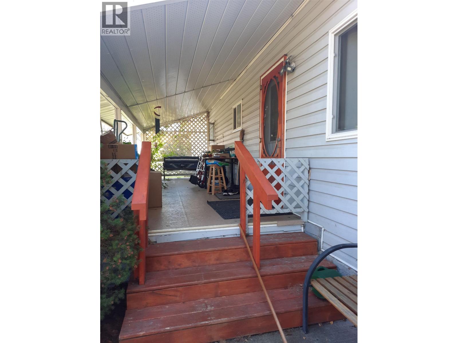 4300 Victoria Avenue E, Grand Forks, British Columbia  V0H 1H5 - Photo 2 - 10377044