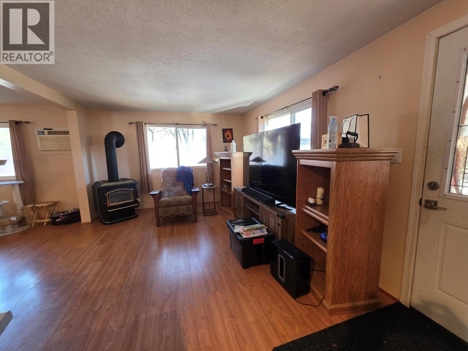 4300 Victoria Avenue E, Grand Forks, British Columbia  V0H 1H5 - Photo 7 - 10377044