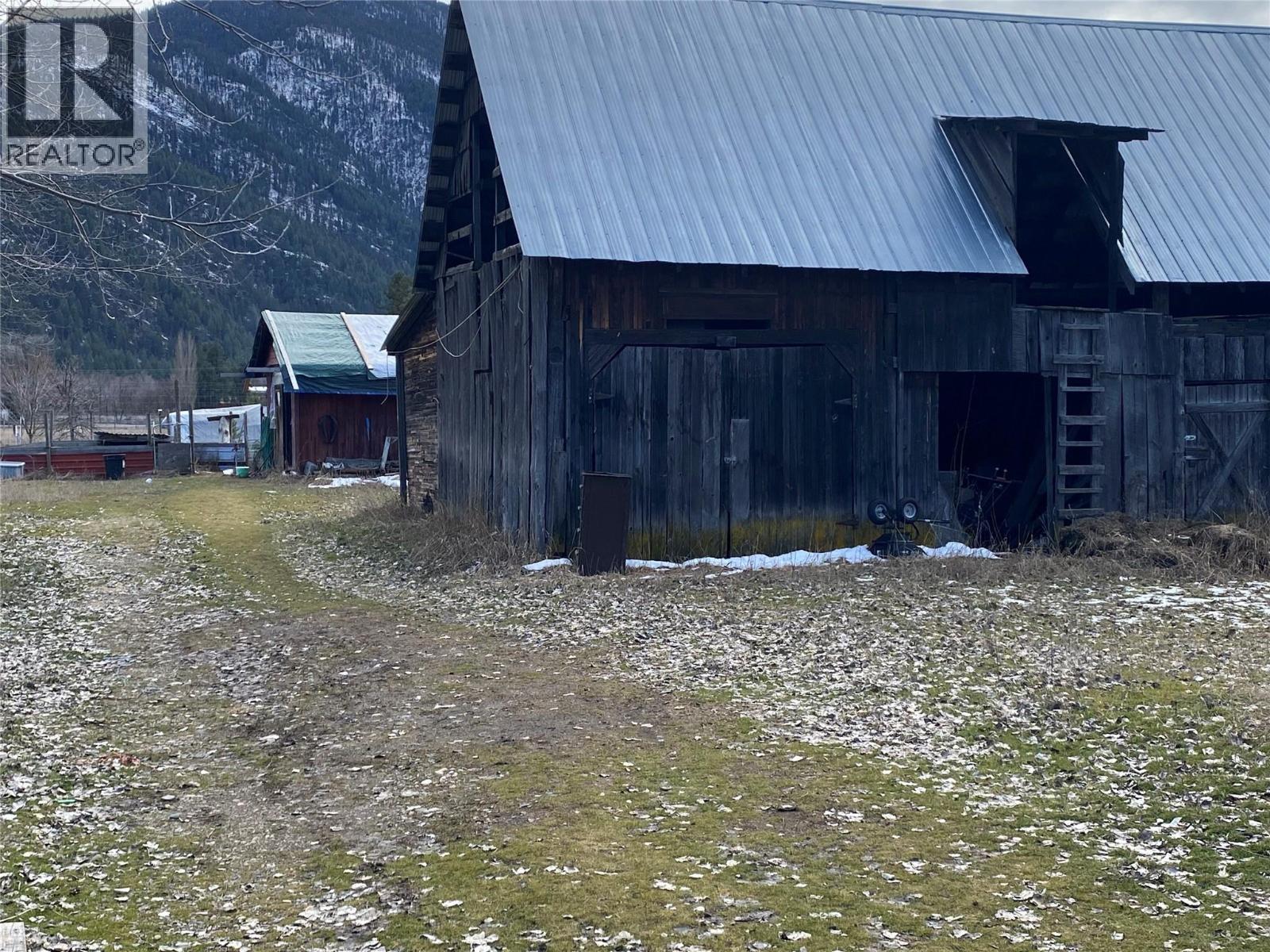 5945 Darcy Road, Grand Forks, British Columbia  V0H 1H4 - Photo 22 - 10376405