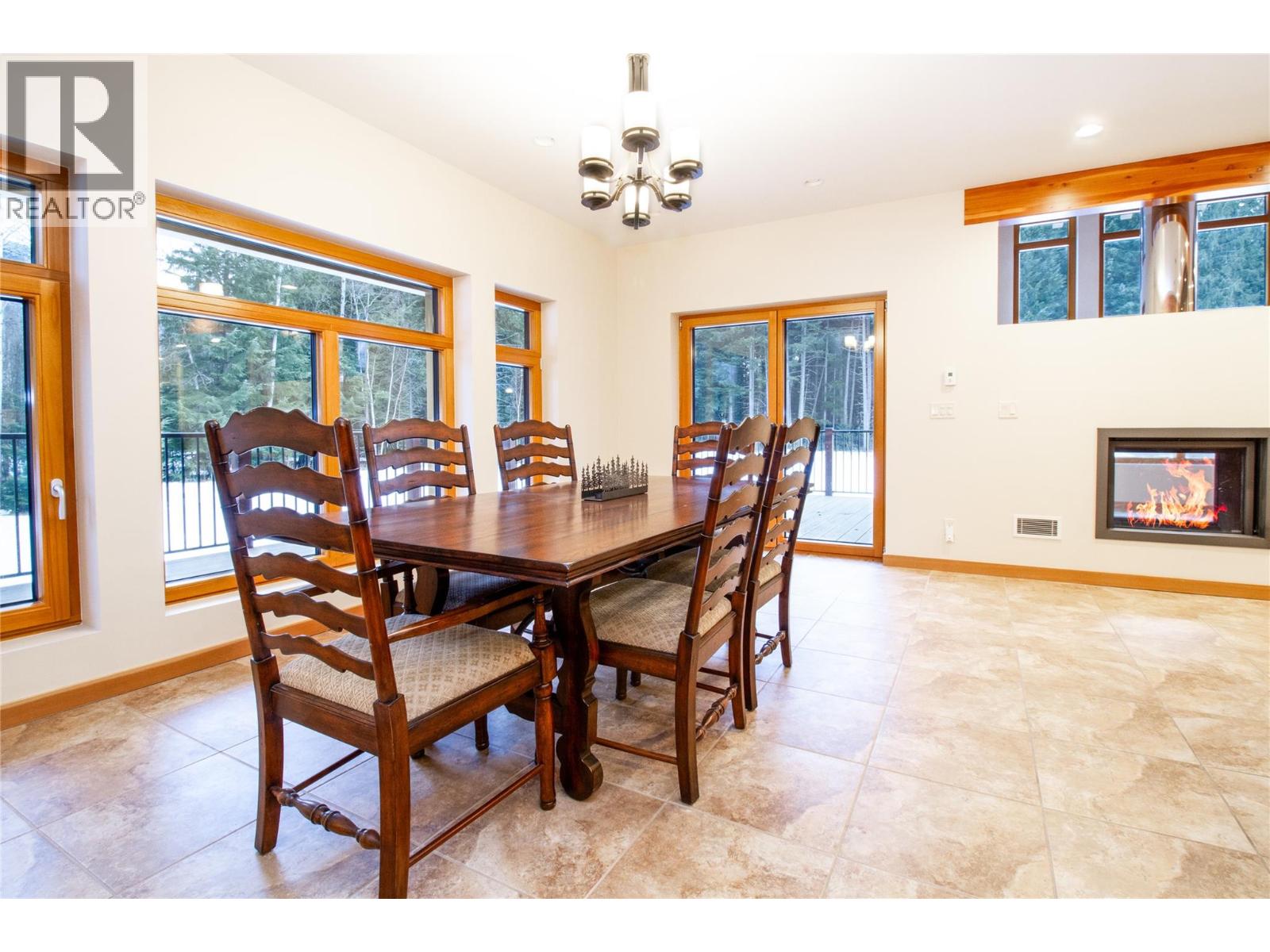 3266 Airport Way, Revelstoke, British Columbia  V0E 2S3 - Photo 12 - 10376848