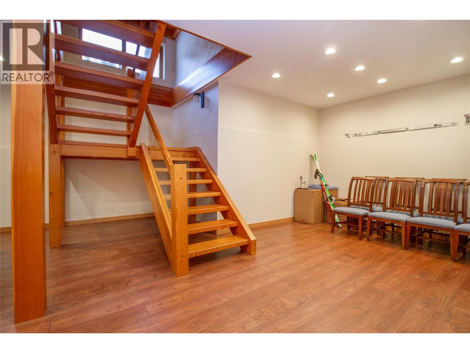 3266 Airport Way, Revelstoke, British Columbia  V0E 2S3 - Photo 35 - 10376848