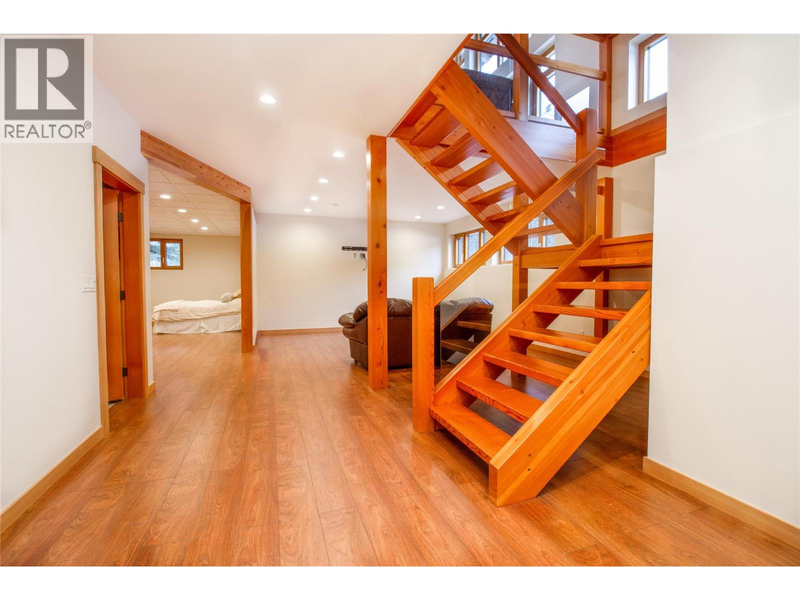 3266 Airport Way, Revelstoke, British Columbia  V0E 2S3 - Photo 36 - 10376848