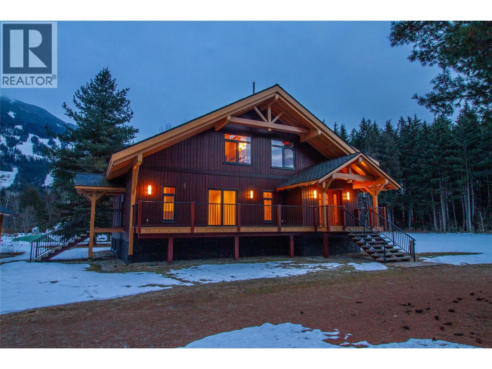 3266 Airport Way, Revelstoke, British Columbia  V0E 2S3 - Photo 39 - 10376848