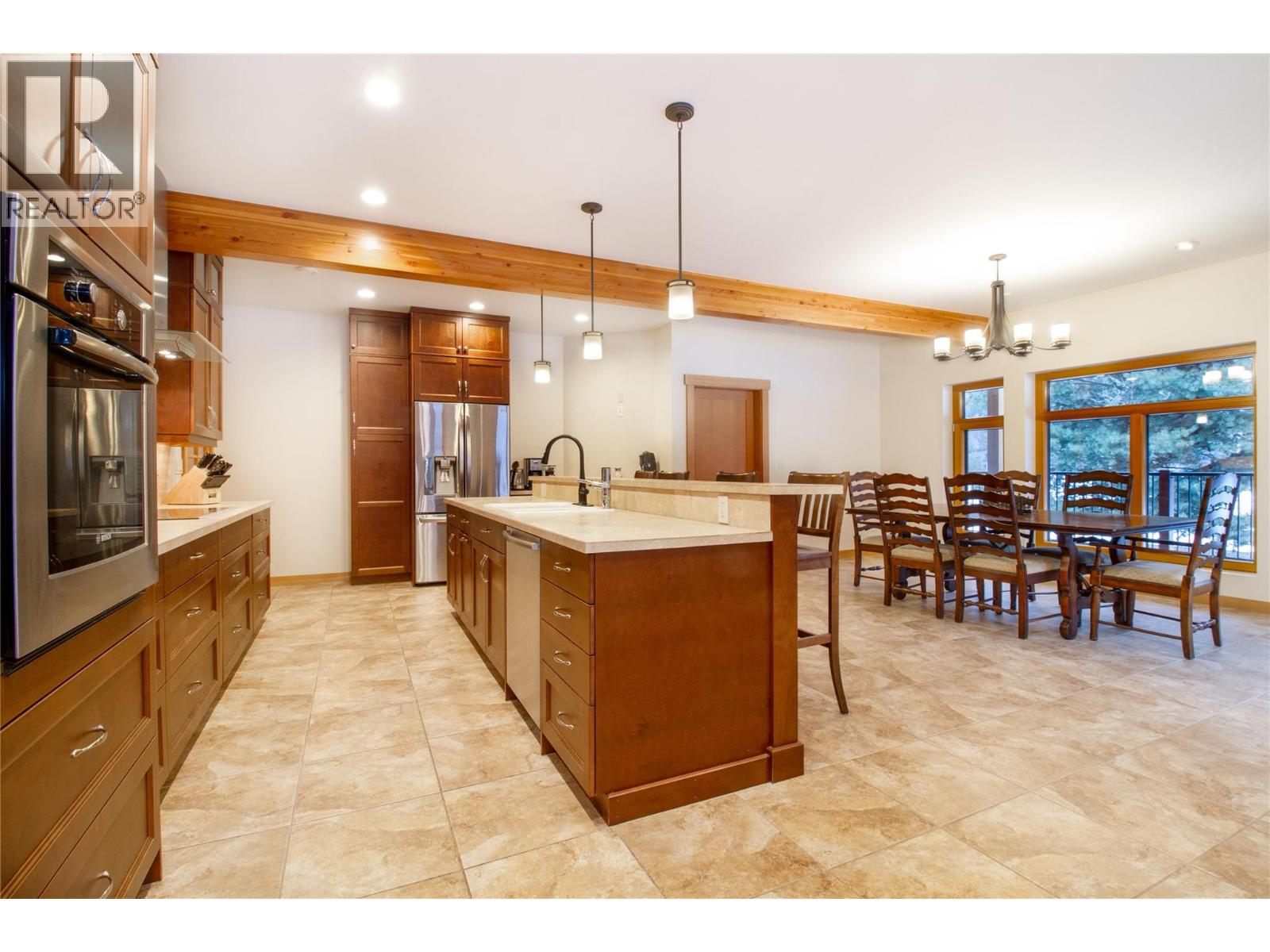 3266 Airport Way, Revelstoke, British Columbia  V0E 2S3 - Photo 7 - 10376848