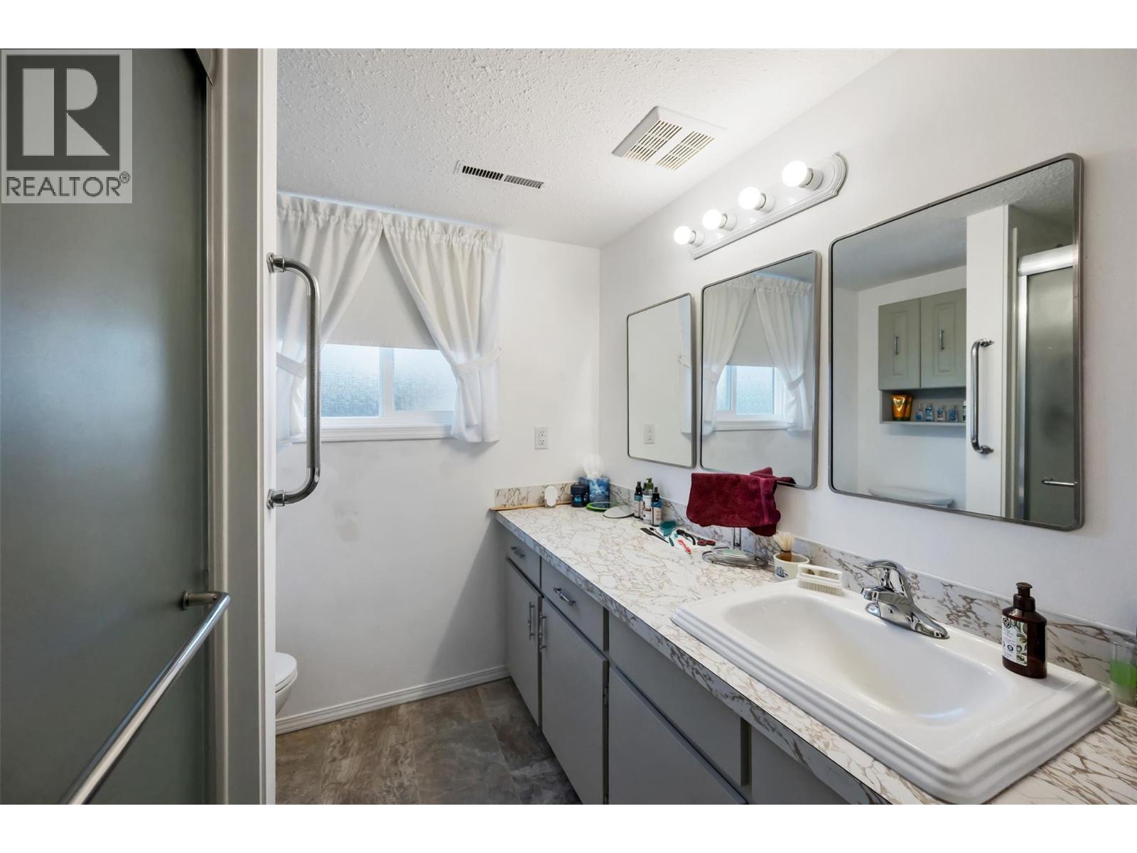 5 Dogwood Place, Osoyoos, British Columbia  V0H 1V0 - Photo 19 - 10377032