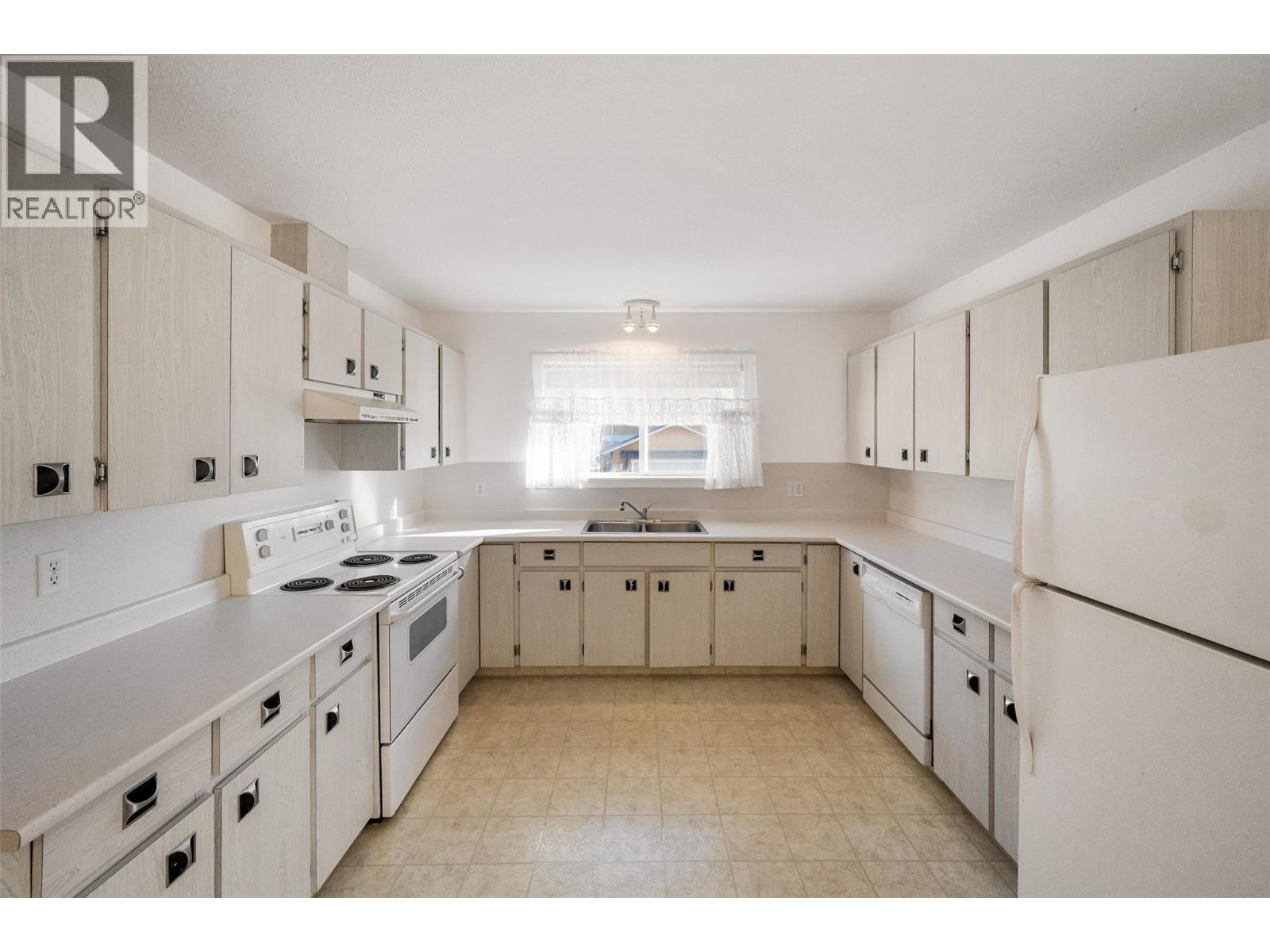 5 Dogwood Place, Osoyoos, British Columbia  V0H 1V0 - Photo 48 - 10377032