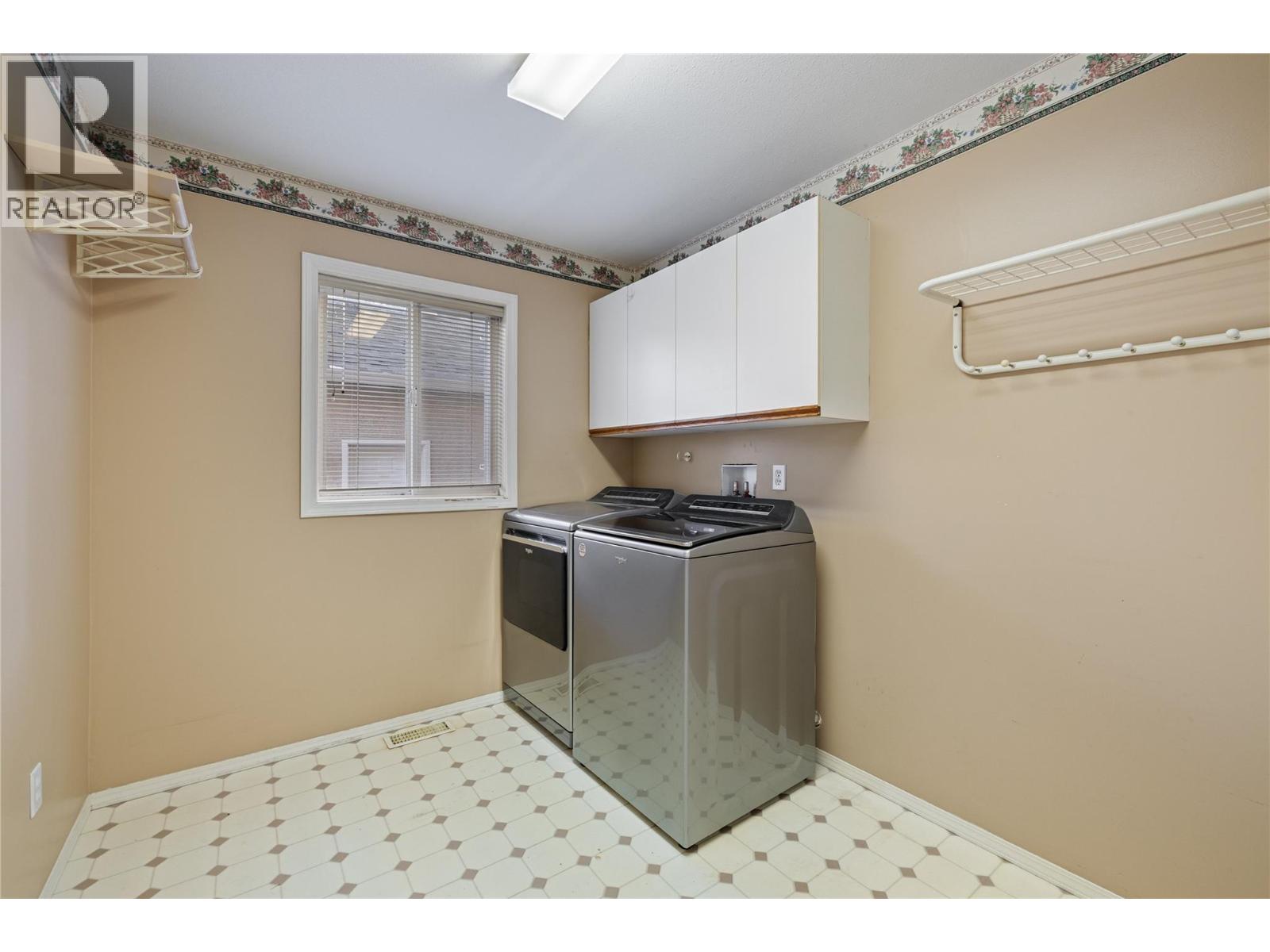 530 Glenmeadows Road, Kelowna, British Columbia  V1V 1Y7 - Photo 11 - 10376351