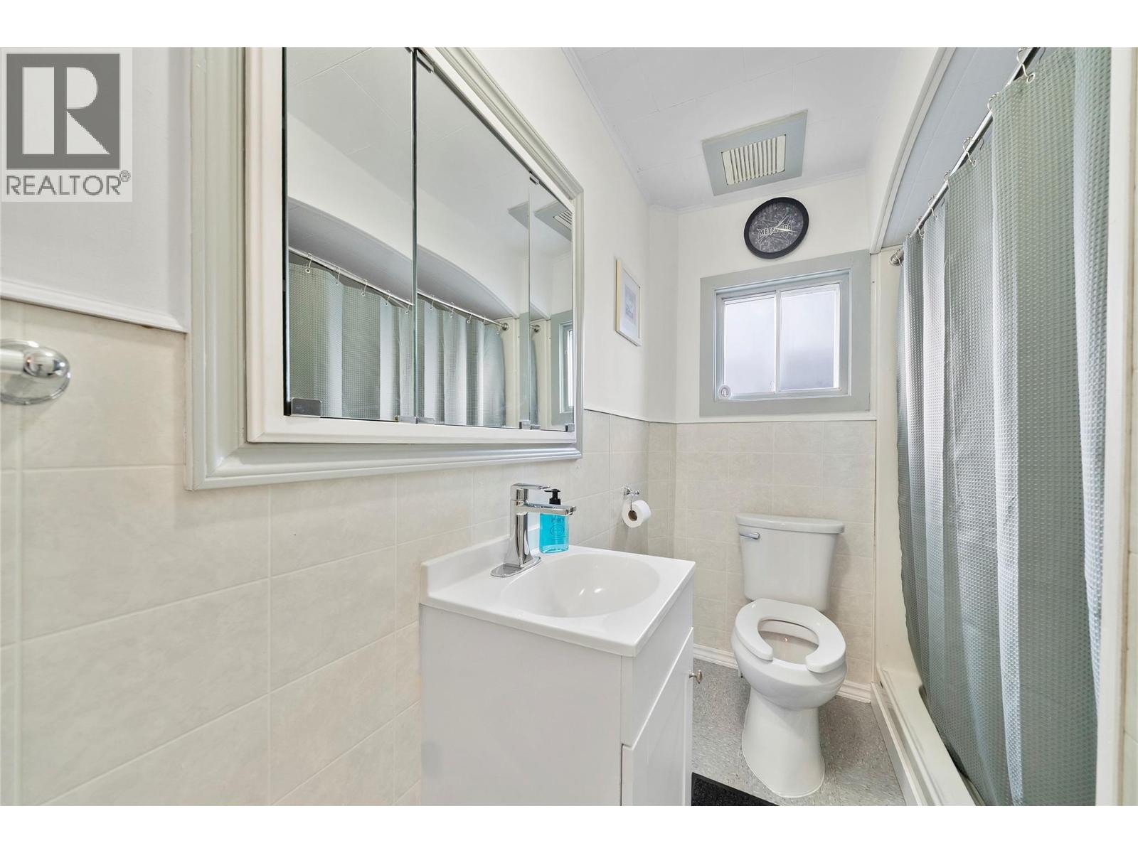 500 Polson Avenue, Enderby, British Columbia  V4Y 4A5 - Photo 12 - 10377002