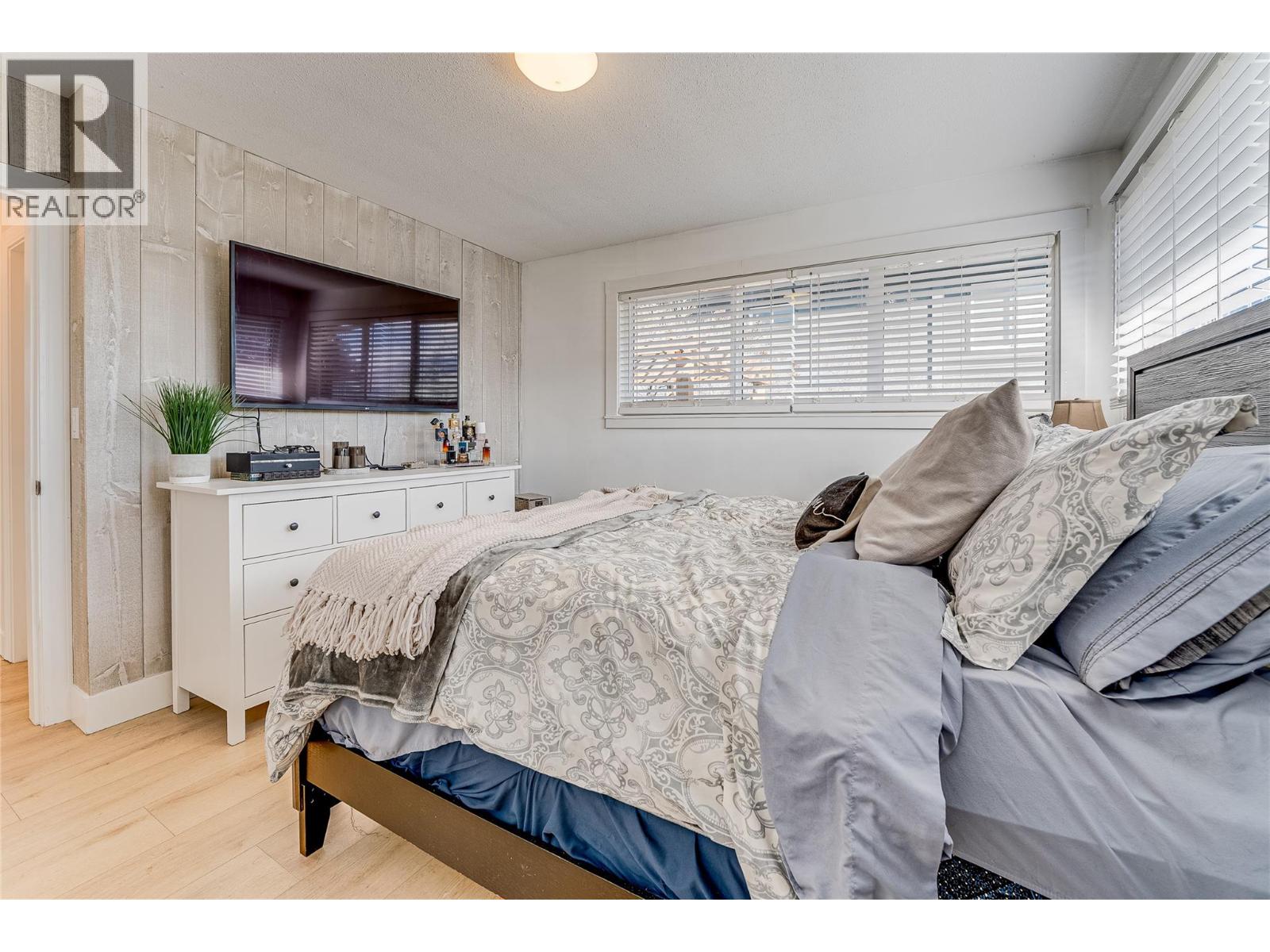 8700 Lakeview Drive, Coldstream, British Columbia  V1B 1W3 - Photo 19 - 10376805