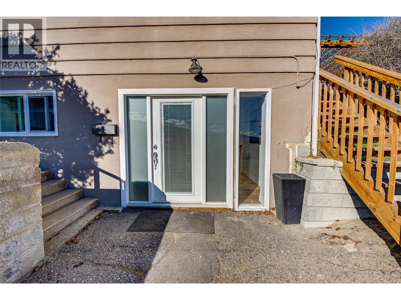 8700 Lakeview Drive, Coldstream, British Columbia  V1B 1W3 - Photo 22 - 10376805