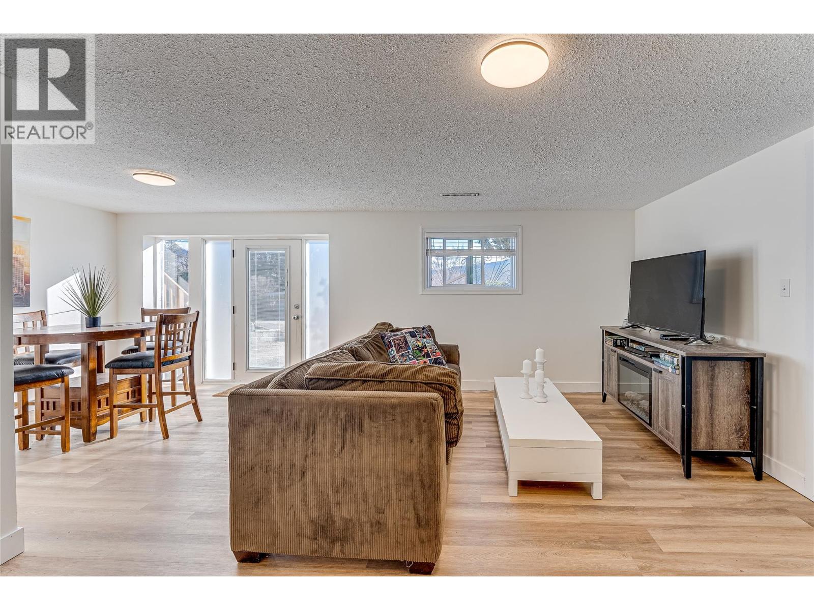 8700 Lakeview Drive, Coldstream, British Columbia  V1B 1W3 - Photo 23 - 10376805