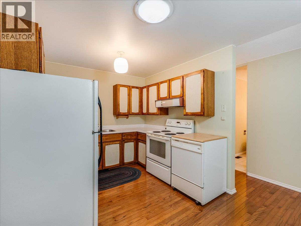 2242 11th Avenue, Castlegar, British Columbia  V1N 3A6 - Photo 12 - 10376492