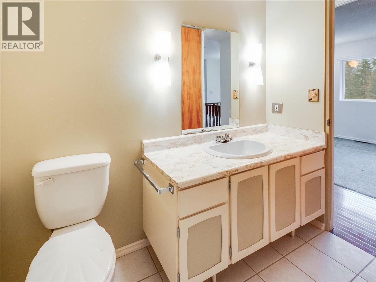 2242 11th Avenue, Castlegar, British Columbia  V1N 3A6 - Photo 18 - 10376492